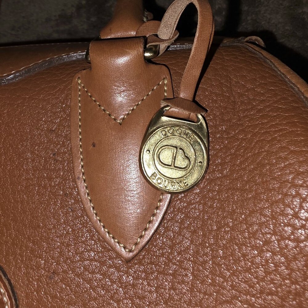 Vintage Dooney & Bourke Gladstone Satchel British Tan All Weather Leather AUTH - Picture 4 of 16